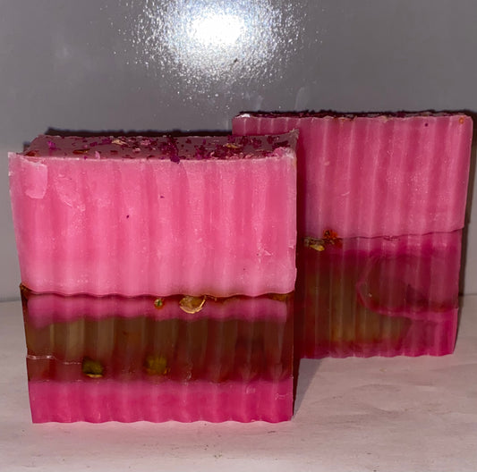 Pink Malaya/Feminine scent