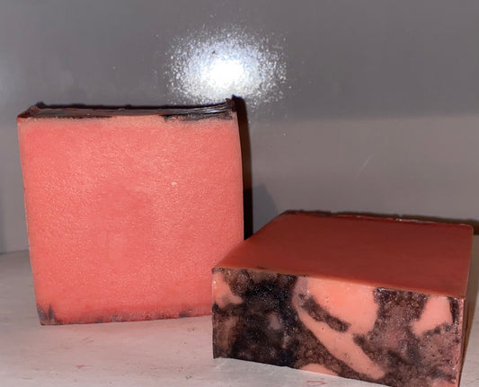 Dark Red/Masculine scent